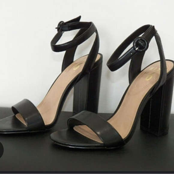 Ankle strap block heels 4” - Picture 1 of 4